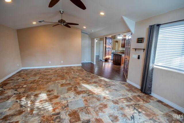 9508 Bard Court, Bakersfield, CA 93311