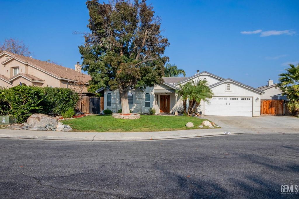 9508 Bard Court, Bakersfield, CA 93311