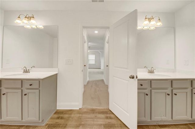 5665 Valley Loop, Fairburn, GA 30213