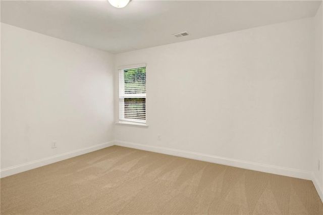 5665 Valley Loop, Fairburn, GA 30213