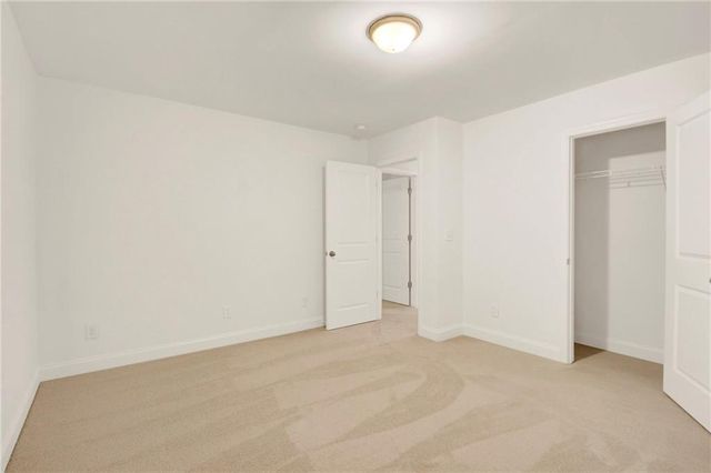 5665 Valley Loop, Fairburn, GA 30213