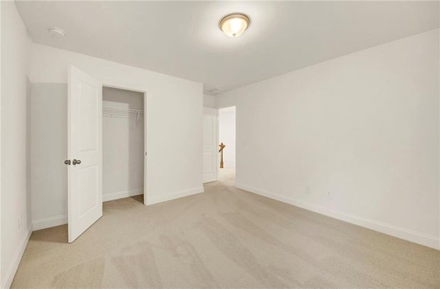 5665 Valley Loop, Fairburn, GA 30213