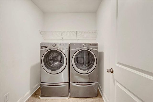 5665 Valley Loop, Fairburn, GA 30213