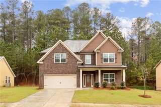 5665 Valley Loop, Fairburn, GA 30213