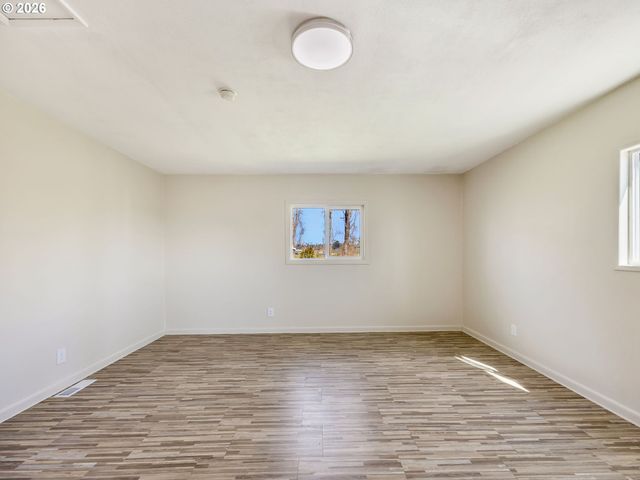 92277 YOUNGS RIVER Rd, Astoria, OR 97103