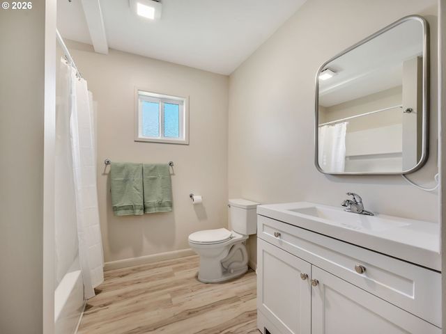 92277 YOUNGS RIVER Rd, Astoria, OR 97103