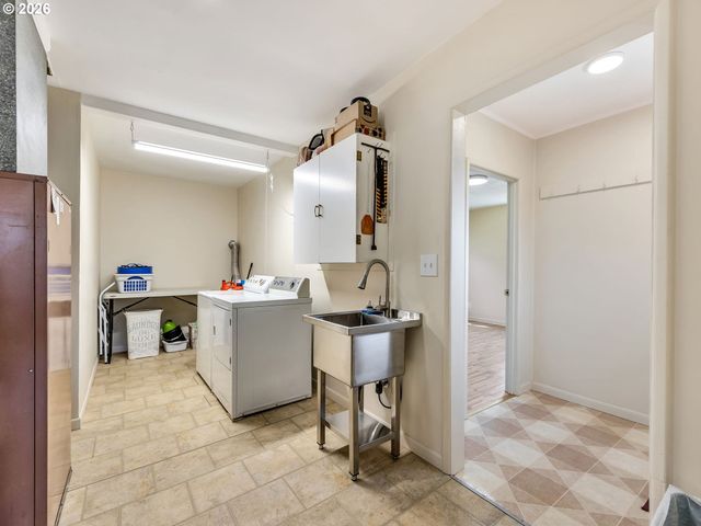 92277 YOUNGS RIVER Rd, Astoria, OR 97103