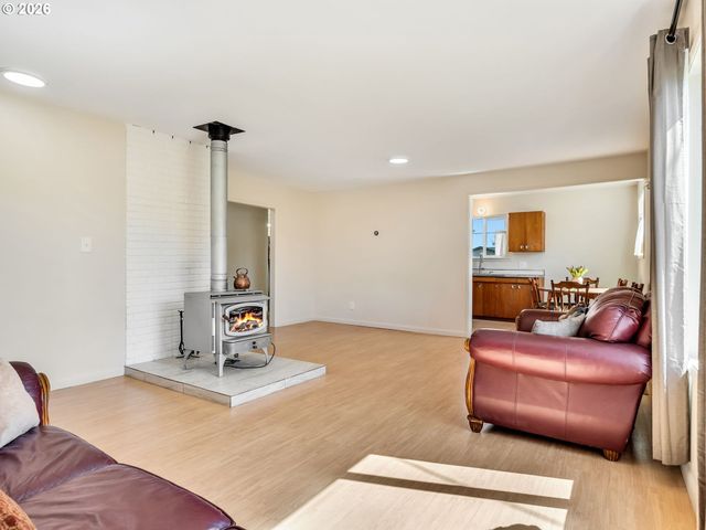92277 YOUNGS RIVER Rd, Astoria, OR 97103