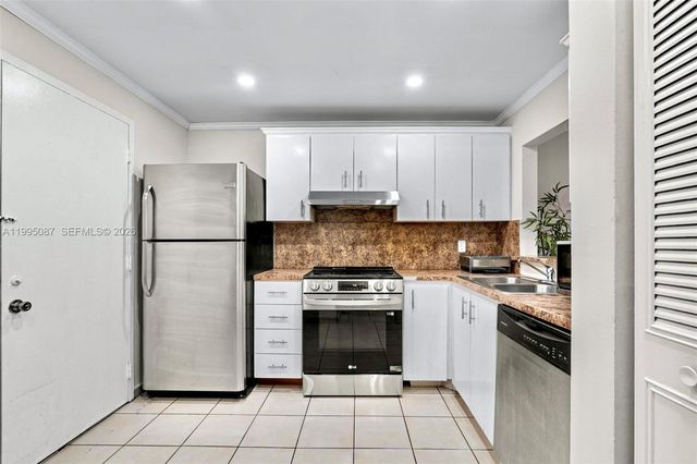 1830 Dixieanna St 102, Hollywood, FL 33020