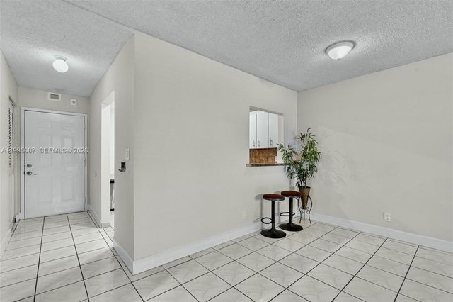 1830 Dixieanna St 102, Hollywood, FL 33020