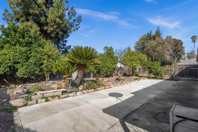 2320 Lido Circle, Stockton, CA 95207