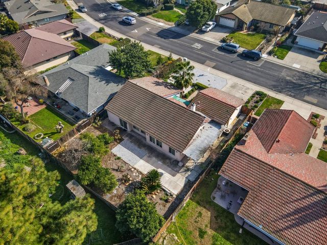2320 Lido Circle, Stockton, CA 95207