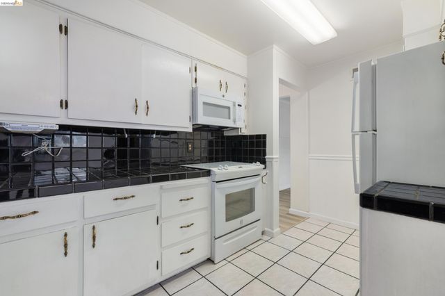 2942 Roosevelt Ln, Antioch, CA 94509