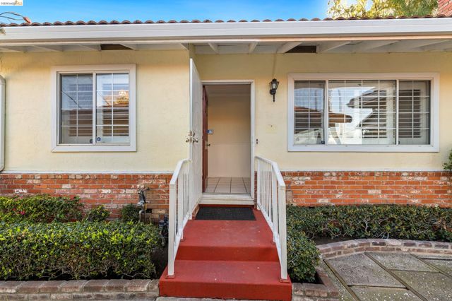 2942 Roosevelt Ln, Antioch, CA 94509