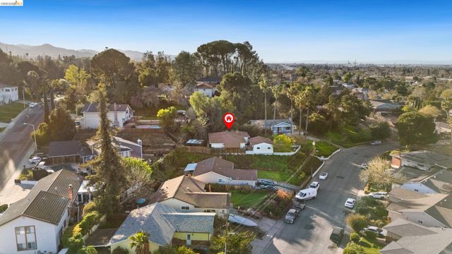 2942 Roosevelt Ln, Antioch, CA 94509