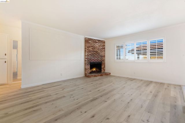 2942 Roosevelt Ln, Antioch, CA 94509