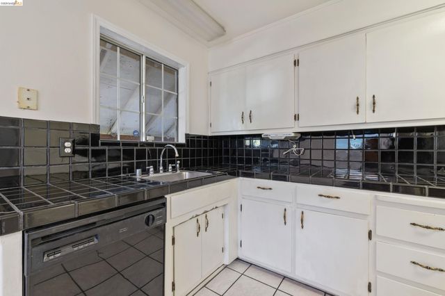 2942 Roosevelt Ln, Antioch, CA 94509