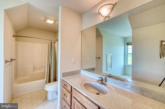 484 RACE RD, Richland, PA 17087