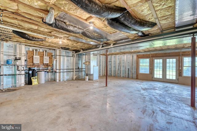 484 RACE RD, Richland, PA 17087