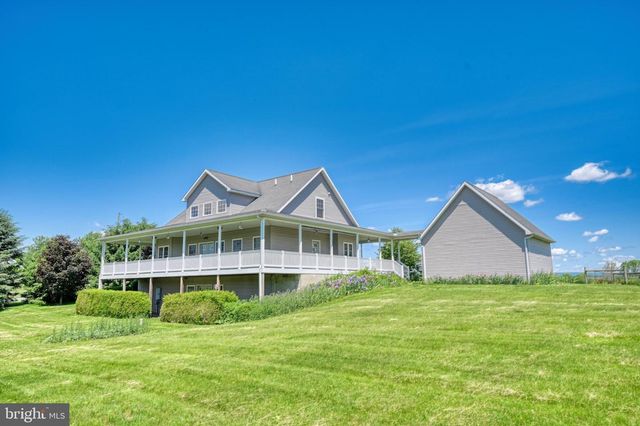 484 RACE RD, Richland, PA 17087
