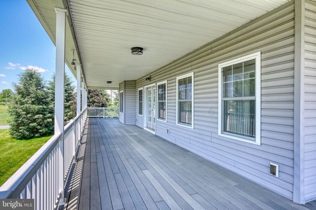 484 RACE RD, Richland, PA 17087