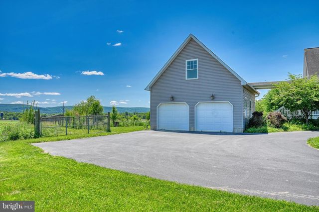 484 RACE RD, Richland, PA 17087