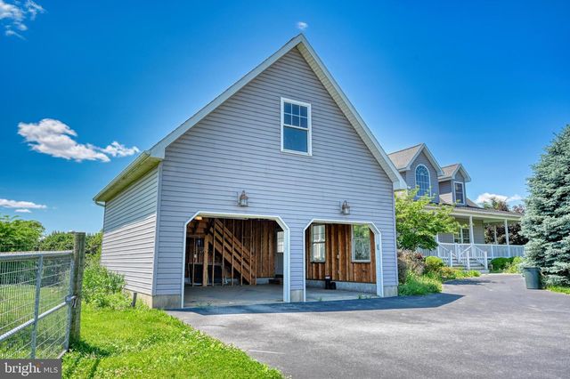 484 RACE RD, Richland, PA 17087