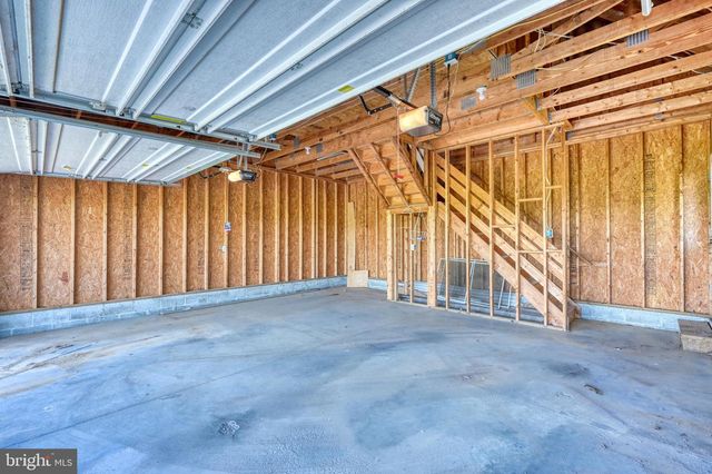 484 RACE RD, Richland, PA 17087