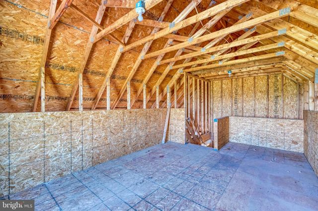 484 RACE RD, Richland, PA 17087