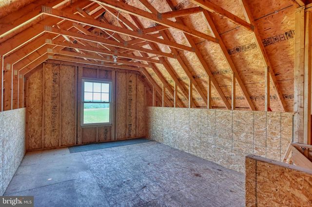 484 RACE RD, Richland, PA 17087