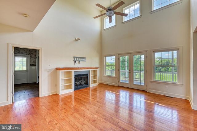 484 RACE RD, Richland, PA 17087