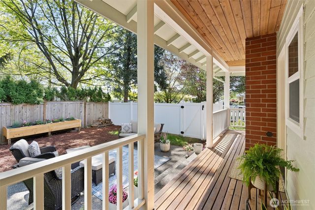 2219 Kibler Avenue, Enumclaw, WA 98022