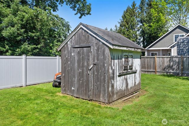 2219 Kibler Avenue, Enumclaw, WA 98022
