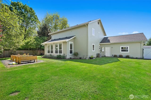 2219 Kibler Avenue, Enumclaw, WA 98022
