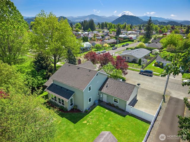 2219 Kibler Avenue, Enumclaw, WA 98022