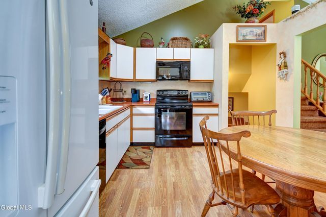 45 Coolidge Road, Amsterdam, NY 12010