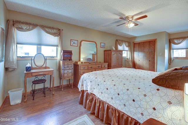 45 Coolidge Road, Amsterdam, NY 12010