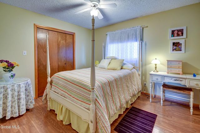 45 Coolidge Road, Amsterdam, NY 12010