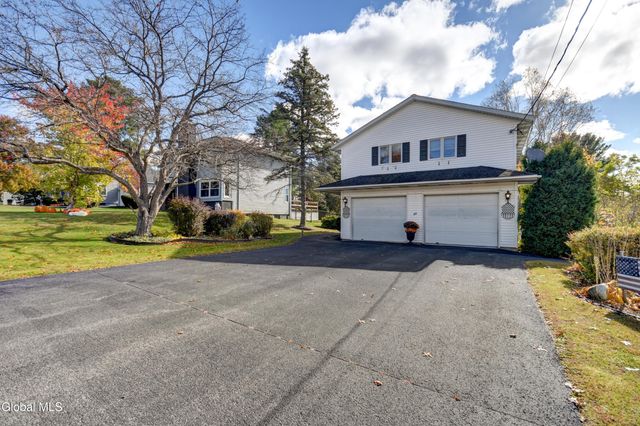 45 Coolidge Road, Amsterdam, NY 12010