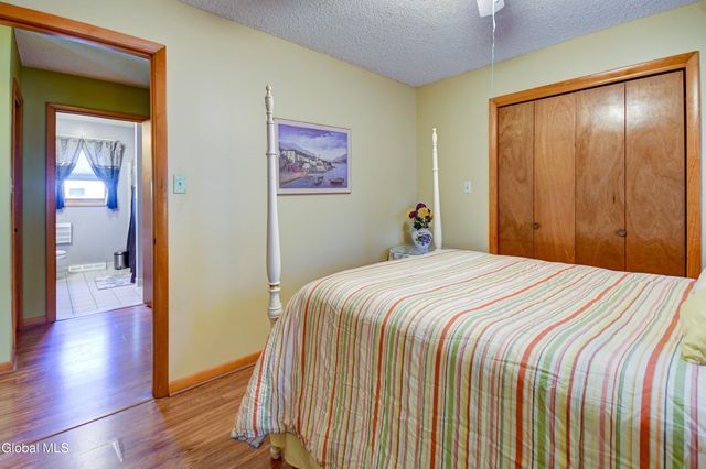 45 Coolidge Road, Amsterdam, NY 12010