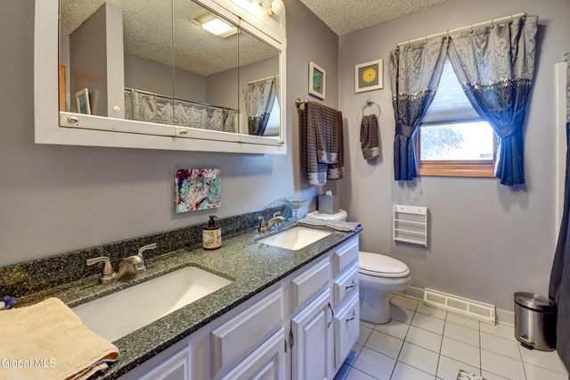 45 Coolidge Road, Amsterdam, NY 12010