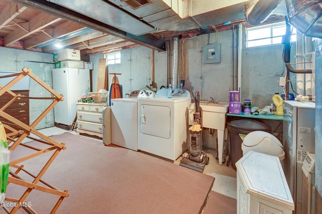 45 Coolidge Road, Amsterdam, NY 12010