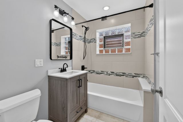 3953 N Oleander Avenue 1, Chicago, IL 60634