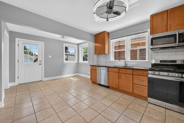 3953 N Oleander Avenue 1, Chicago, IL 60634