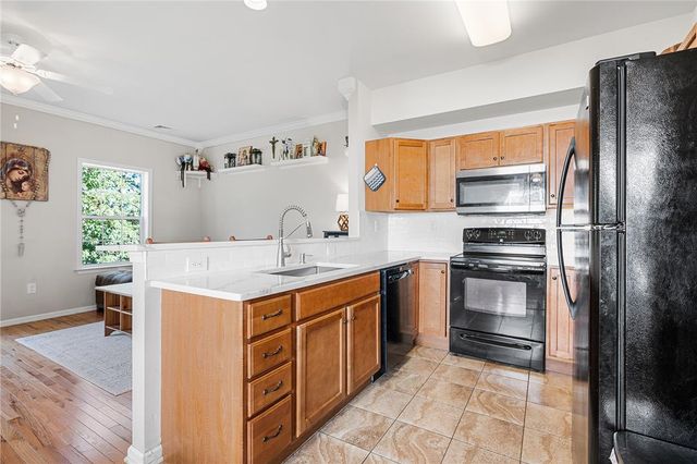 1537 Crest Park Court, Bethlehem City, PA 18015