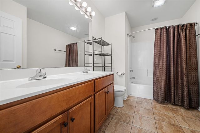 1537 Crest Park Court, Bethlehem City, PA 18015
