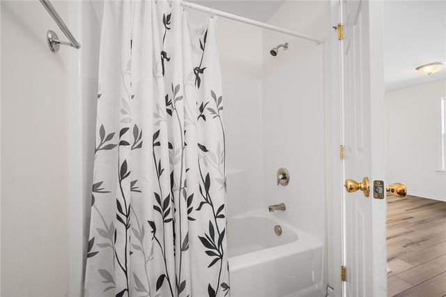 1537 Crest Park Court, Bethlehem City, PA 18015