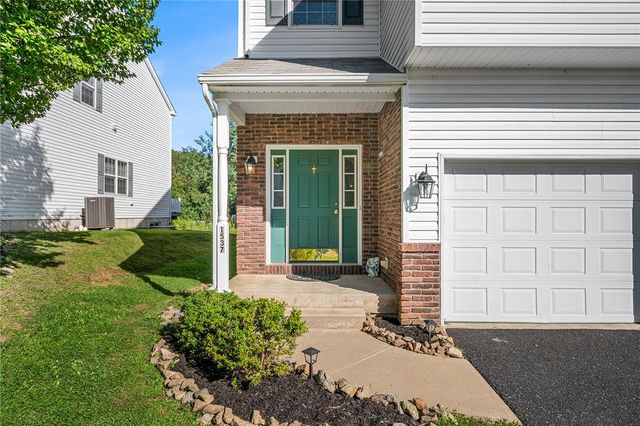1537 Crest Park Court, Bethlehem City, PA 18015