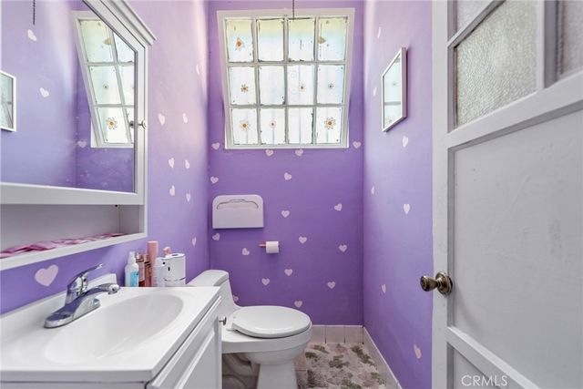 2945 Tweedy, South Gate, CA 90280