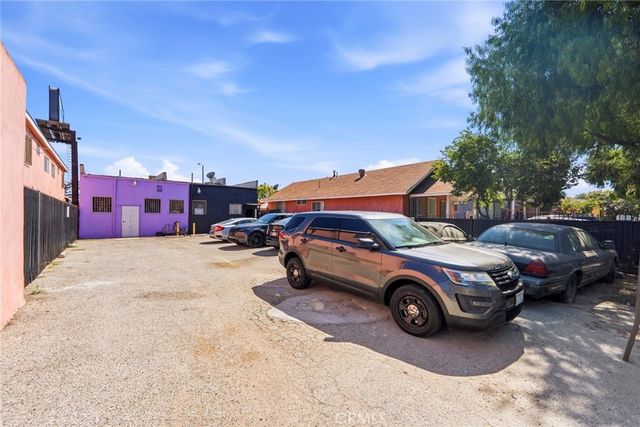 2945 Tweedy, South Gate, CA 90280